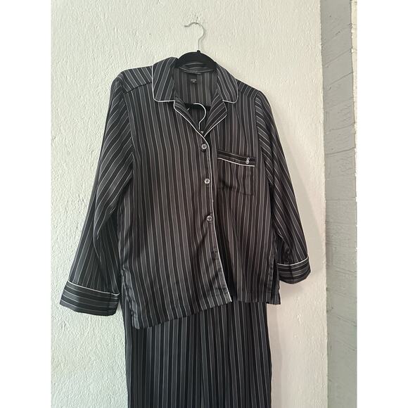Victoria's Secret 2 PC Classic Pajama Set Satin Striped Sleepwear Cozy Small - Picture 4 of 16